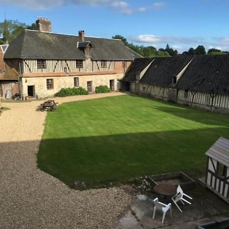 La Ferme Du Chateau Fauguernon 外观 照片
