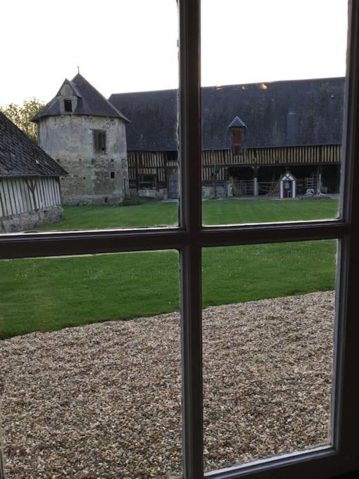 La Ferme Du Chateau Fauguernon 外观 照片