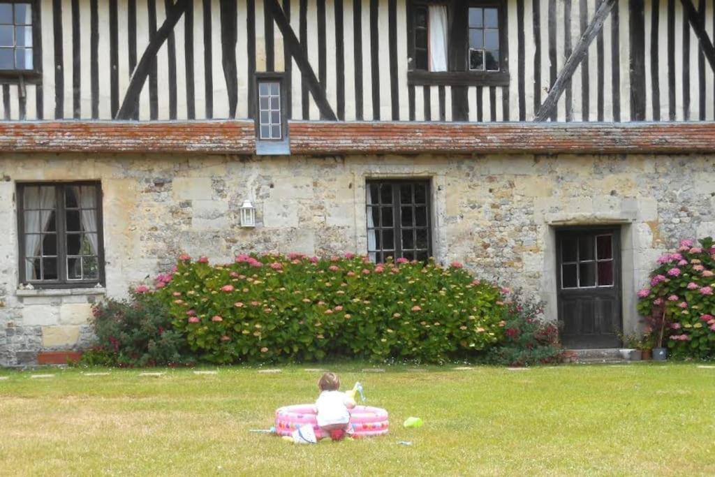 La Ferme Du Chateau Fauguernon 外观 照片